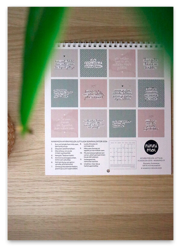 5401_seinakalenteri_2026_takasivu Ninnimoi seinäkalenteri 2026 takakansi