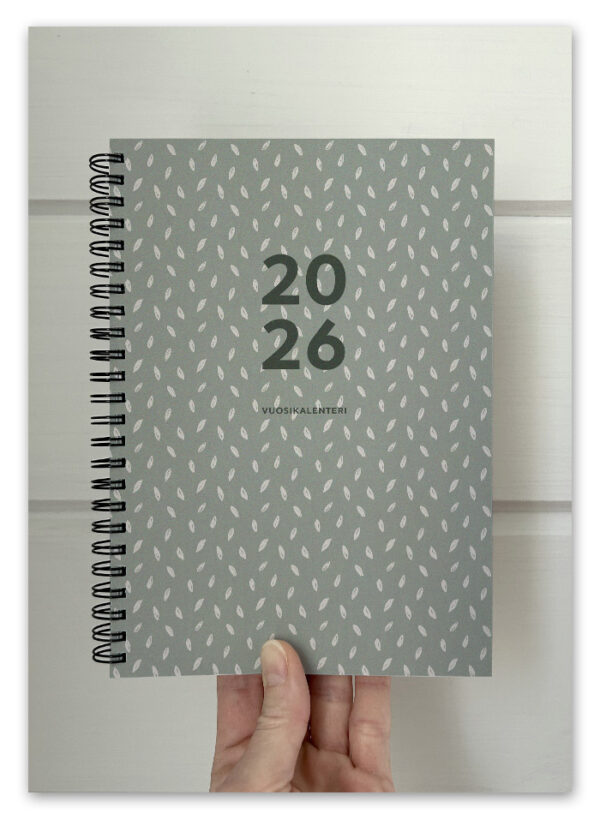 5402_vuosikalenteri_2026_ninnimoi_2 Ninnimoi vuosikalenteri 2026 kansi